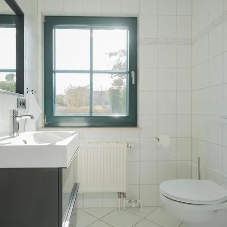 Lee Ost 2 1 Apartment